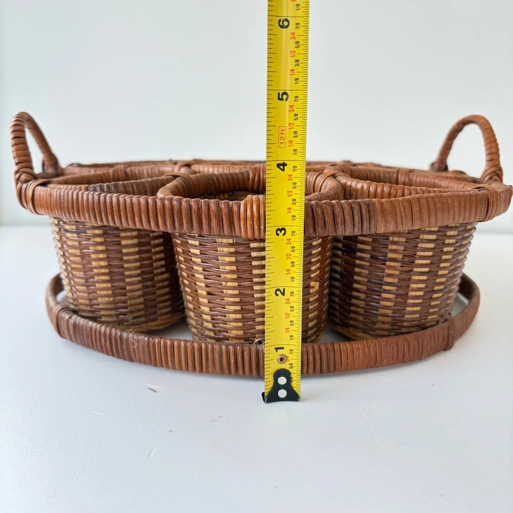 N/A woven wicker